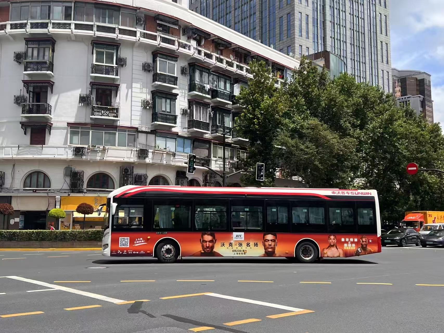 件设施, 格斗赛事组, 和训练模式