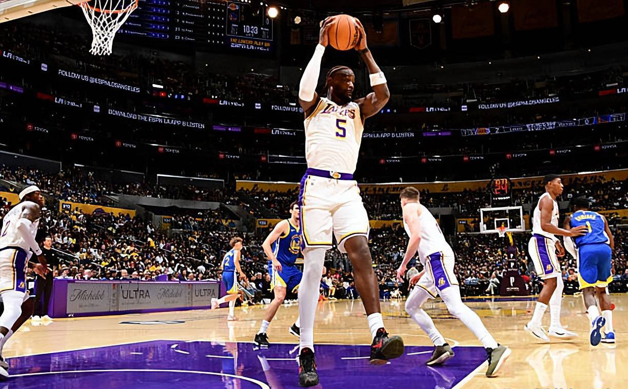 在这场比赛, 艾顿补充道, 他终于展现 在这场比赛, 艾顿补充道, 他终于展现